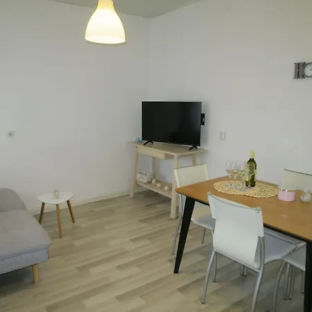 Matkovic - Srd300 By Interhome Vikendica *