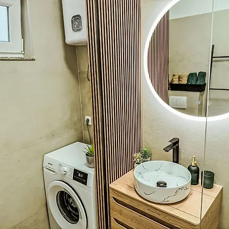 Matkovic By Interhome Rovanjska