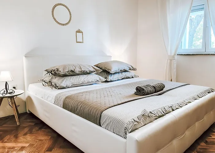Matkovic By Interhome * Rovanjska