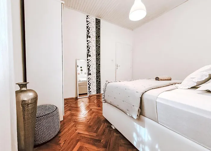 Matkovic By Interhome Rovanjska